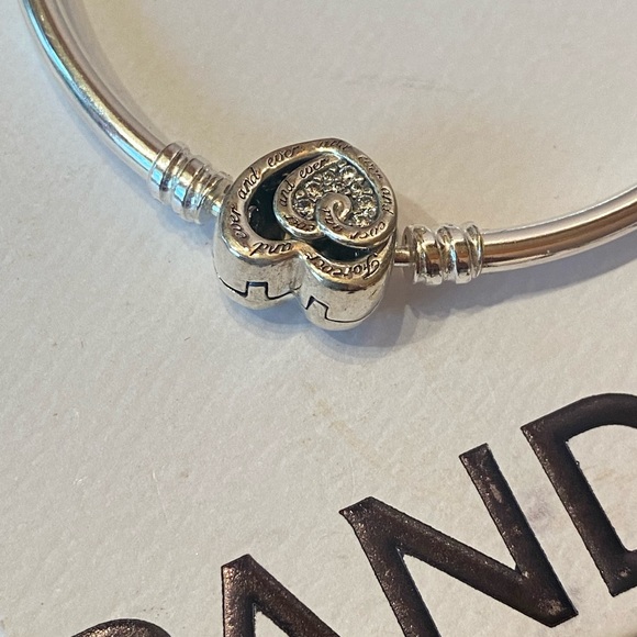 Womens Pandora bangle bracelet - Picture 3 of 4